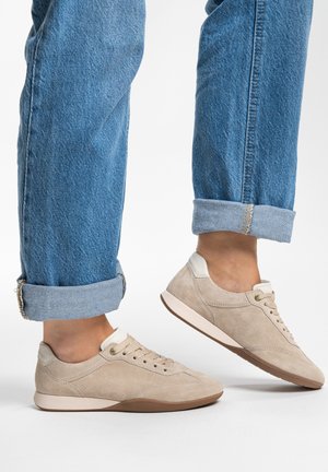 ara Športni copati - beach cream