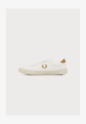 Fred Perry, TENNIS SHOE - Baskets basses - ecru / dark caramel