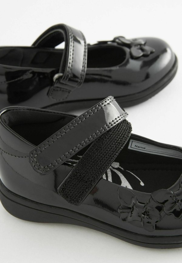 SCHOOL MARY JANE  WIDE FIT  – Lauflernschuh