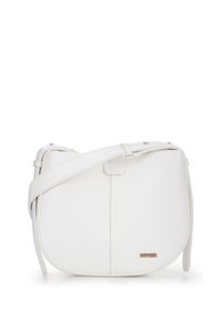 Weißes Leder-Crossbody-Bag mit abgerundeter Form, verstellbarem Tragegurt, magnetischem Verschluss und Marken-Detail auf der Vorderseite.