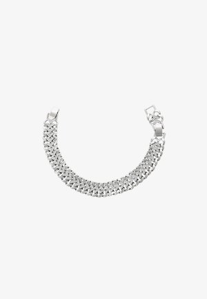Bracciale in argento con maglie intrecciate, caratterizzato da una finitura testurizzata e una chiusura a gancio sicura. Accentuato da decorazioni simili a diamanti.