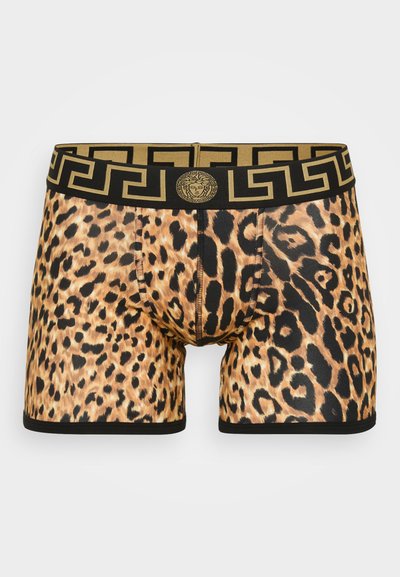 Boxeri bărbați cu imprimeu leopard și un brâu negru și auriu cu un model de cheie grecească și emblema capului Medusei.