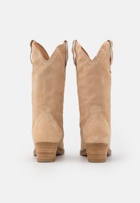 mtng TEO - Botas camperas - arena
