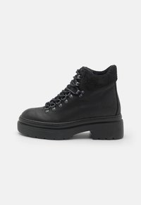 Copenhagen Studios Botines bajos - black