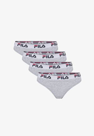 Cuatro braguitas grises para mujer con cinturas elásticas blancas con el logo de FILA en negro y rojo, apiladas en diagonal sobre un fondo blanco.