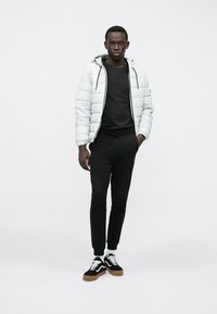 Jack & Jones JCOPOINT PUFFER JACKET - Vinterjakker - vapor blue