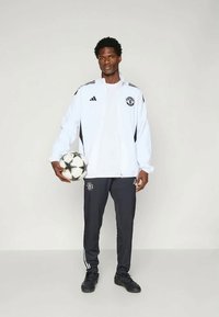 adidas Performance MANCHESTER UNITED 25/26 COMPETITION PRESENTATION JACKET - Treningsjakke - white/aurora plum/black