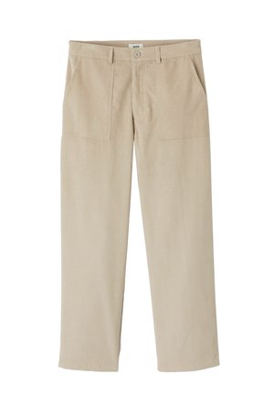 Pantalons en velours côtelé beige avec une coupe droite, dotés de deux poches avant et d'une fermeture à bouton. Texture douce et motif côtelé subtil.