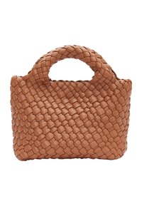 Geflochtene Lederhandtasche in warmem Tan, mit einer strukturierten Form, einem abgerundeten Obergriff und einem kunstvollen Korbmuster.