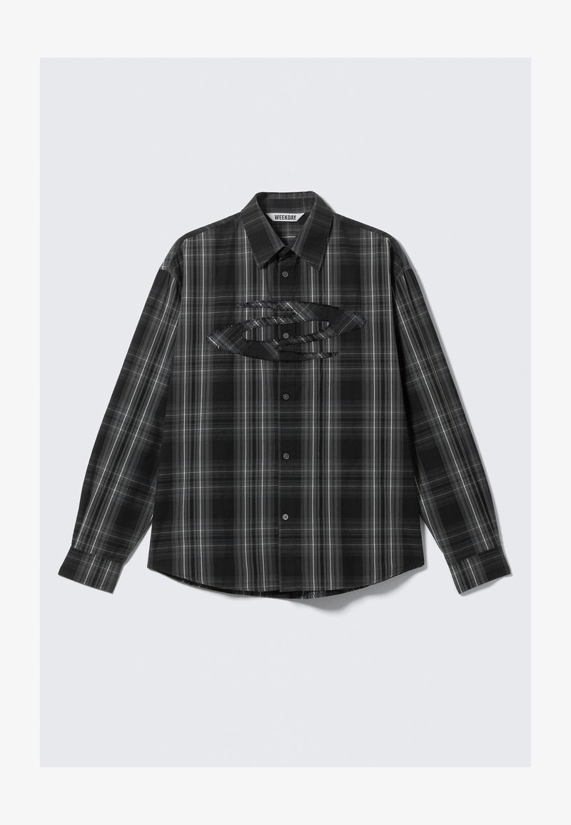 Μαύρο και γκρι καρό πουκάμισο με κουμπιά, μοναδικό σχέδιο ζωντανού τσέπης και μακριά μανίκια, κατασκευασμένο από ελαφρύ ύφασμα.