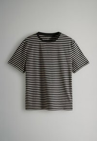 THE SET RELAXED SHORT SLEEVE 5 PACK - Jednoduché tričko - black berry red taupe brown white stripe