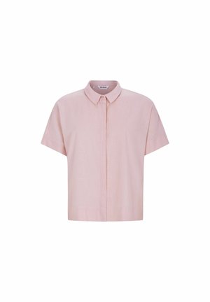 Hele roosa lühikeste varrukatega nööpidega särk klassikalise kraega ja varjatud esinööbitustega, valgel taustal.