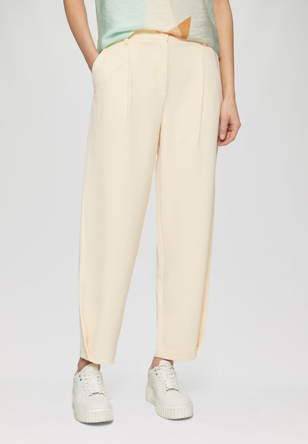 CROPPED RELAXED FIT MIT BARREL - Stoffhose - beige