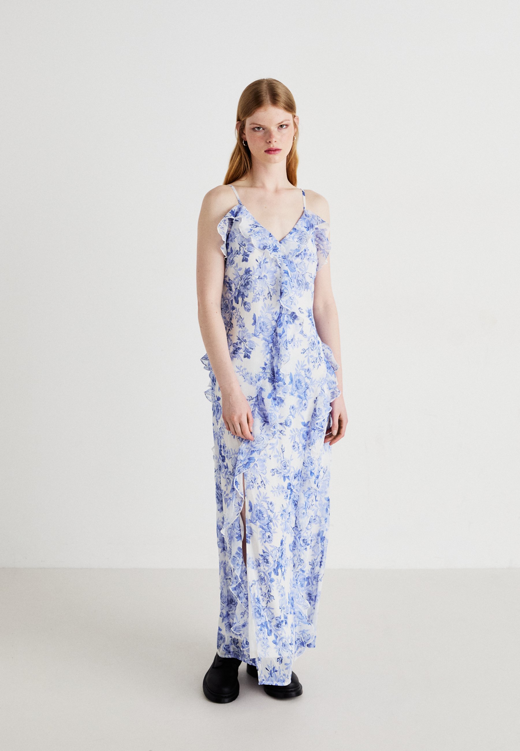 chinese dress ladies Eloise Floral Embroidered Maxi Dress in White, Xs / White