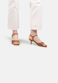 Alura VERONICA - Sandale - brown