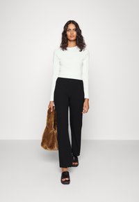 Mads Nørgaard SOLID LONNIE - Retuusid - püksid - black