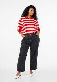 Zizzi LANGARM - Polosärk - red w birch stripe