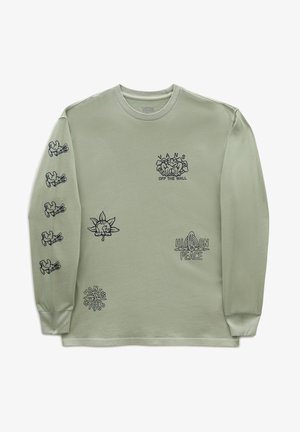 Camiseta de manga larga Vans de color verde claro con gráficos negros con temática de la paz que incluyen conejos, flores y texto en el frente y la manga izquierda.