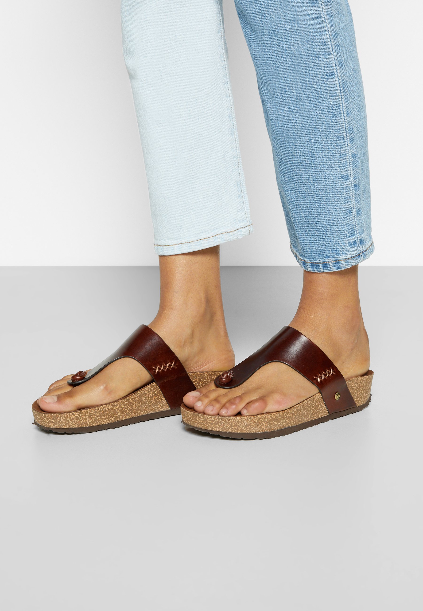 Panama Jack QUINOA CLAY - Sandalias de dedo - brown/marrón oscuro - Zalando .es