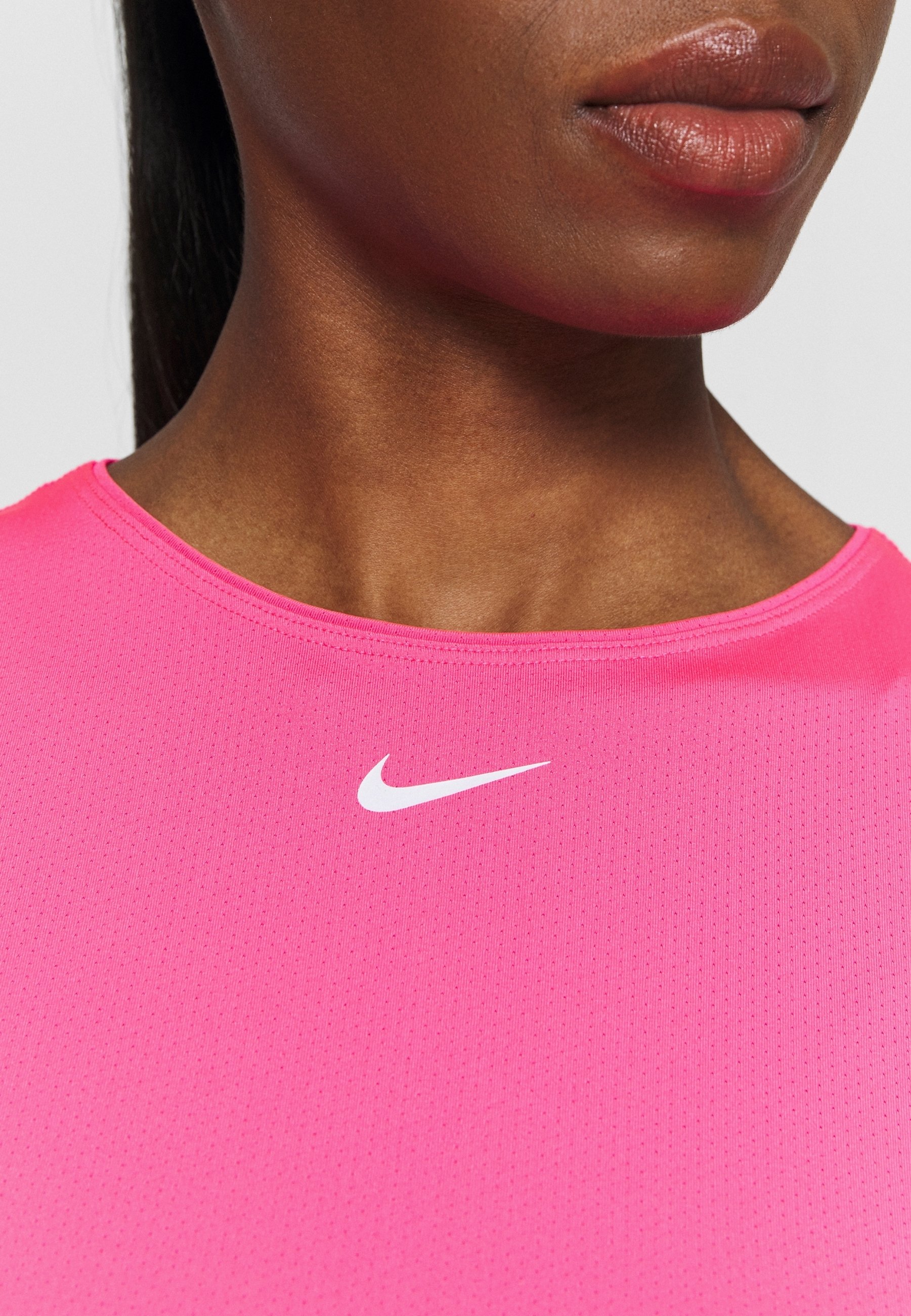 neon pink nike t shirt