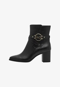 Unausgewählt, black