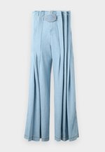 Palomo LUKE PLEATED PANTS UNISEX - Relaxed fit jeans