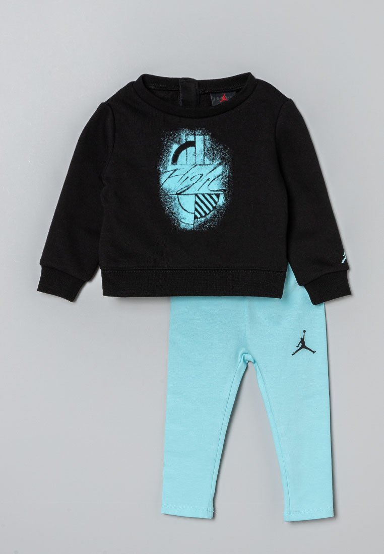 Jordan Sweater lichtblauw Jordan Sweater lichtblauw