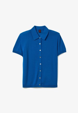 Blauwe polo met korte mouwen, gemaakt van gebreide stof. Voorzien van een kraag en zes knopen aan de voorkant met een zachte textuur en een getailleerd ontwerp.