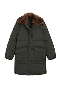 Donkergroene gewatteerde winterjas met grote bruine nepbontkraag, knoopsluiting aan de voorkant en twee klepzakken met knopen.