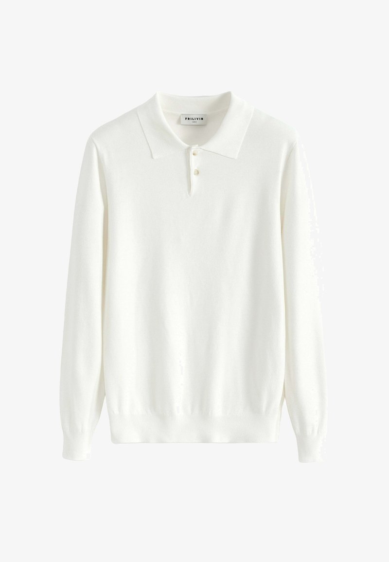 Pull polo blanc à manches longues en tissu doux et texturé. Il présente un col classique et une patte de boutonnage à trois boutons. Poignets et ourlet côtelés.