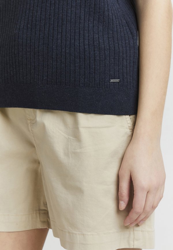 OXRIONA - Basic T-shirt - totaleclipsemelange4