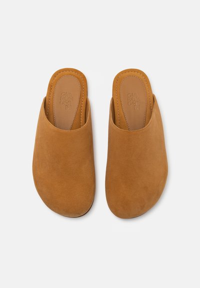 GIABORGHINI JUNE - Chaussons - brown