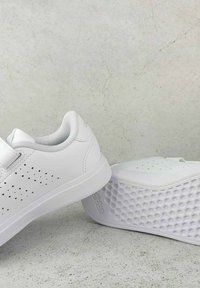 adidas Originals ADVANTAGE BASE 2.0 - Sneakers basse - blanc