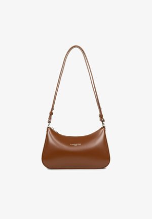 Borsa a tracolla in pelle marrone, con forma curva, tracolla sottile e chiusura con zip. Presenta il logo argentato sul davanti.