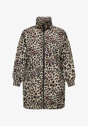 Ytterjacka i leopardmönster, med hög krage, dragkedjestängning, lös passform och elastiska ärmslut. Tillverkad av lättviktsmaterial med en glansig yta.