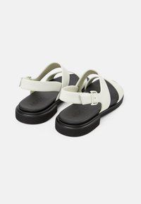 Camper Sandalai - white natural