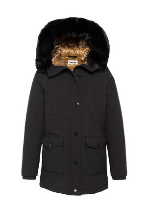 Chaqueta de invierno negra con gran ribete de piel negra en la capucha, cierre con botones y cremallera, dos bolsillos delanteros con solapa y forro interior acolchado marrón.