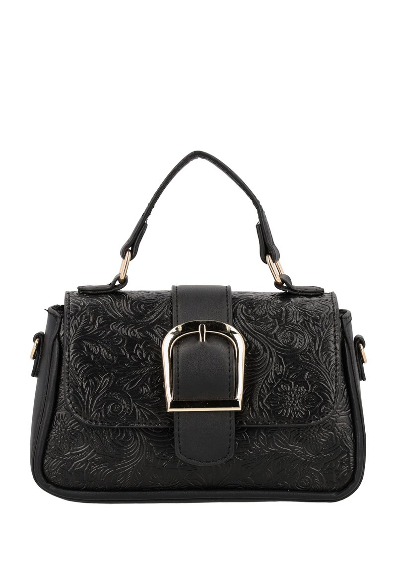 Borsa nera con motivo floreale embossato, accentuata da una fibbia dorata, manico corto e tracolla removibile. Forma rettangolare compatta.