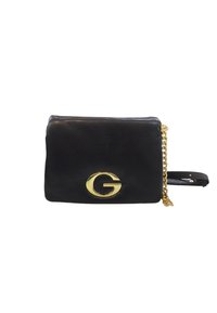 Borsa a mano in pelle nera con un prominente logo dorato "G", caratterizzata da una catena dorata e una tracolla staccabile. Texture liscia, forma rettangolare.