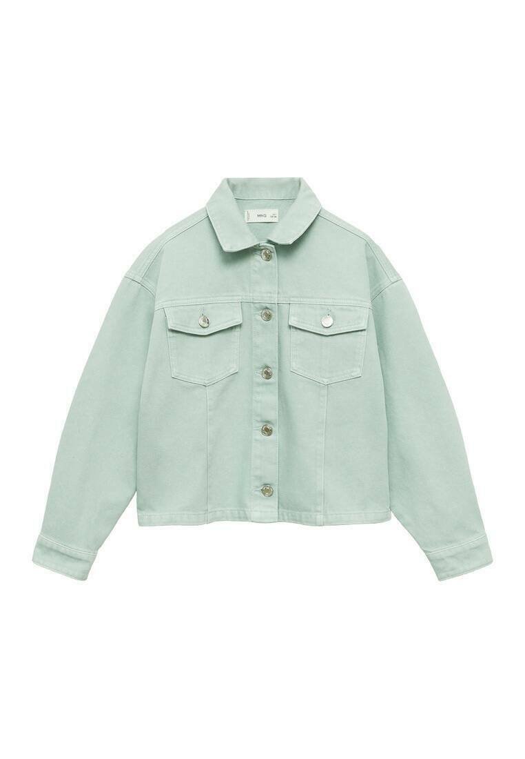 Mintgrüne Denimjacke mit eingewebtem Kragen, vorderem Knopfverschluss, zwei Brusttaschen und langen Ärmeln. Weicher Stoff und verkürzter Schnitt.