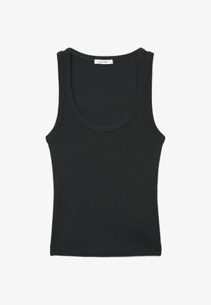 Canotta nera a coste senza maniche con scollo a U e spalline strette, con una piccola etichetta bianca del marchio sulla parte posteriore del collo.