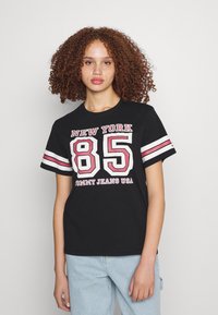 Tommy Jeans COLLEGIATE TEE - T-shirt print - black