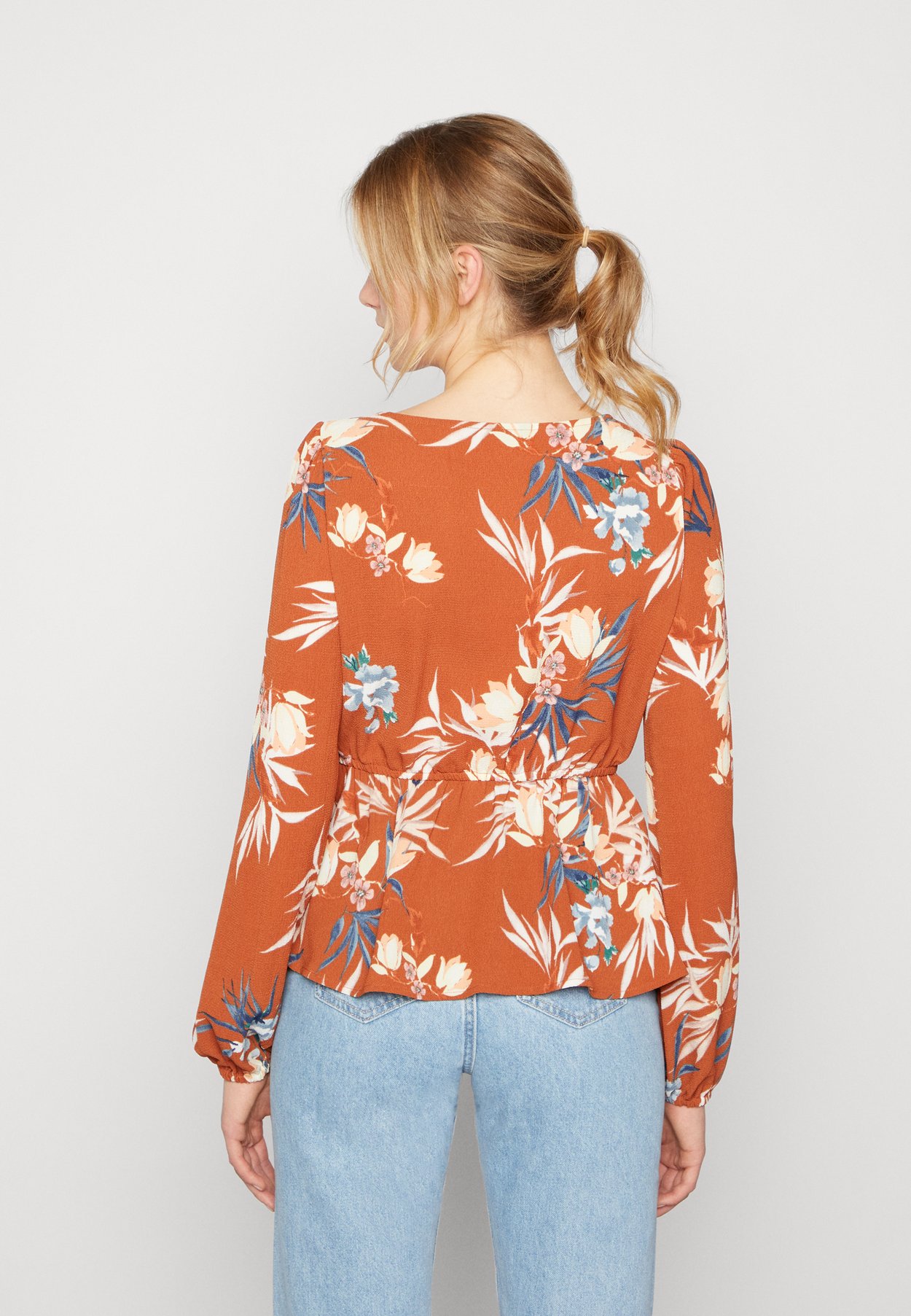 ONLNOVA METTE