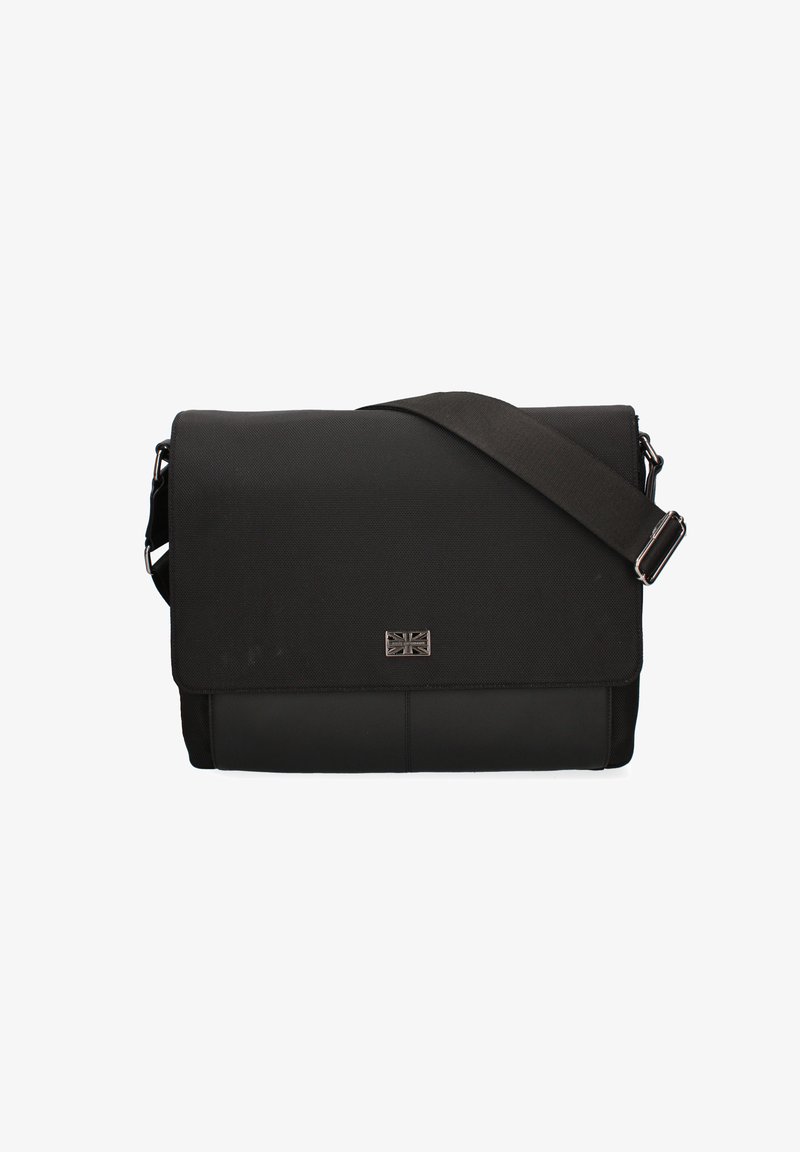 Borsa a tracolla nera con tessuto texturizzato, pannello inferiore liscio, tracolla regolabile e dettaglio del logo metallico sulla parte frontale.