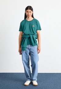 Alpha Industries SMALL LOGO - Tricou basic - force green