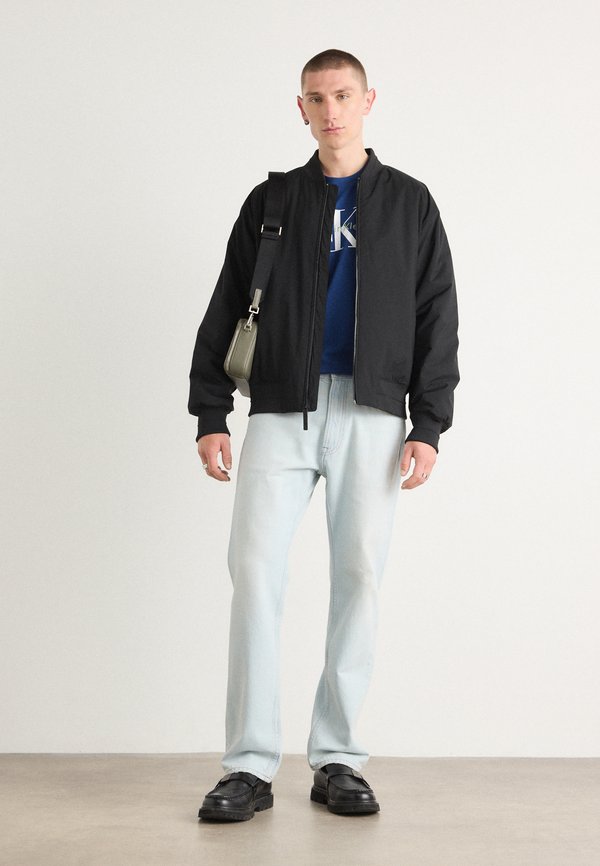 Straight leg jeans - static light4