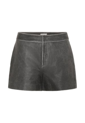 Shorts en cuir gris avec une texture lisse, taille haute, détails de poches avant et coupe ajustée.