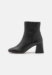 Geox CORONILLA - Støvletter - black