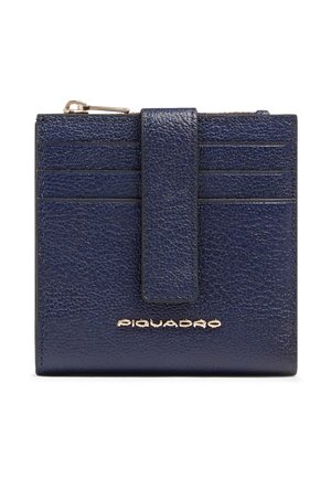 Portafoglio in pelle blu scuro con molteplici scomparti per carte, una fascia centrale, una cerniera sulla parte superiore e il marchio "Piquadro" in oro sulla parte anteriore.