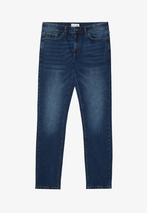Jeans en denim bleu foncé à coupe droite, dotés de cinq poches, avec un léger vieillissement sur les cuisses et des détails de couture contrastés.
